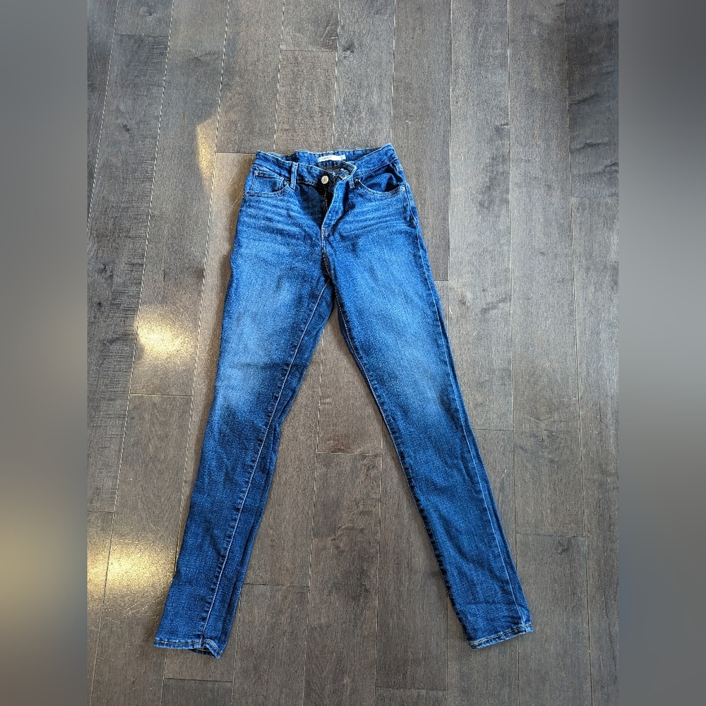 Levi's 721 high rise skinny jeans, size 26